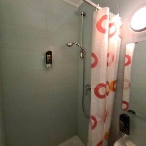 Budget Zimmer mit zwei Einzelbetten